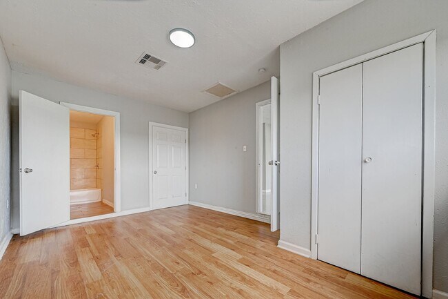 Building Photo - Coming soon! Affordable spacious 4BD/2BA single-family house!