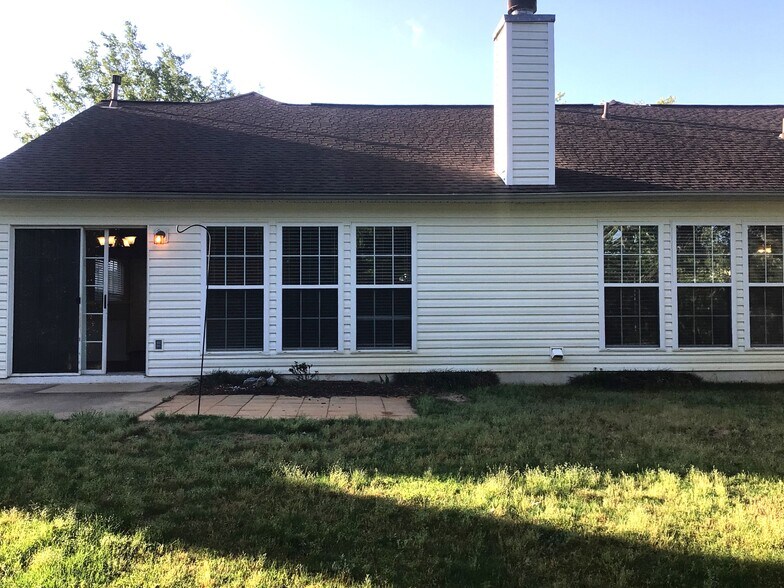 Building Photo - 109 Karsten Creek Dr