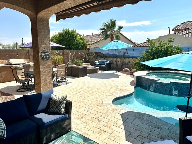Building Photo - Estrella Mountain Ranch with Resort-style ...