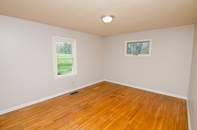 Building Photo - 320 Bear Creek Pike