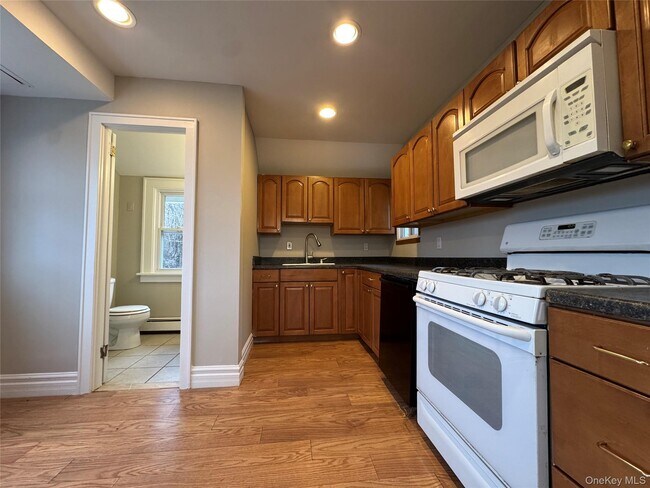 Building Photo - 157 NY-17M