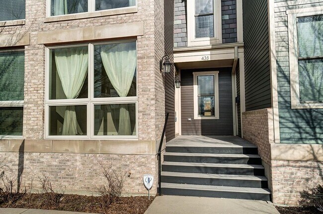 Primary Photo - 438 Northern Ave