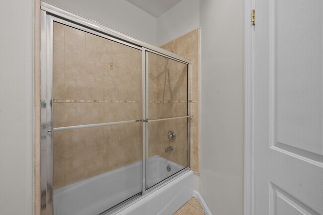 Master Bath - 3960 Pennsylvania Ave