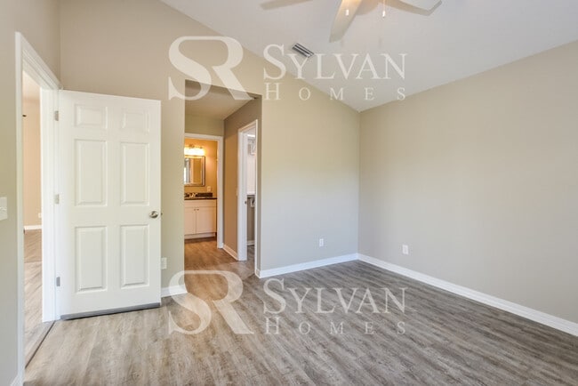 Building Photo - This cute 3BR, 2BA home is move-in ready