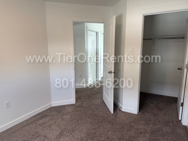 Building Photo - NO DEPOSIT option available for qualified renters!