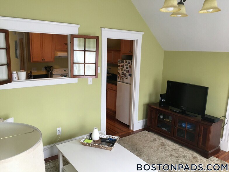 Building Photo - 72 Powderhouse Boulevard