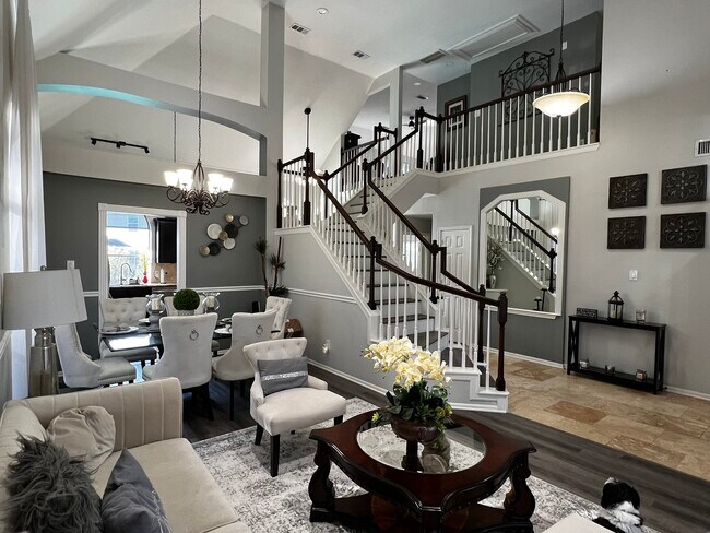 Building Photo - 15611 Brookwood Lake Pl