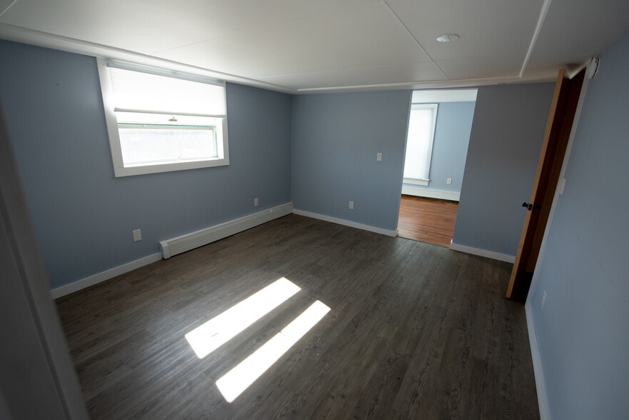 Building Photo - 9 Wisner Rd