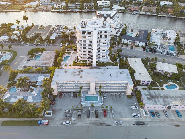 Building Photo - 625 Antioch Ave