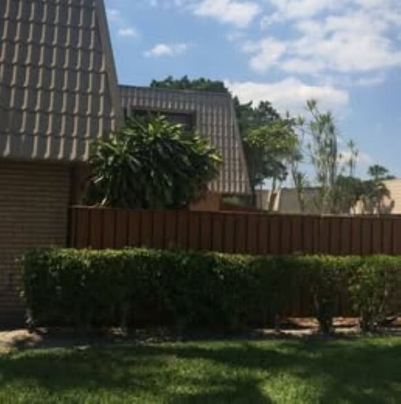 Building Photo - 5423 54th Way