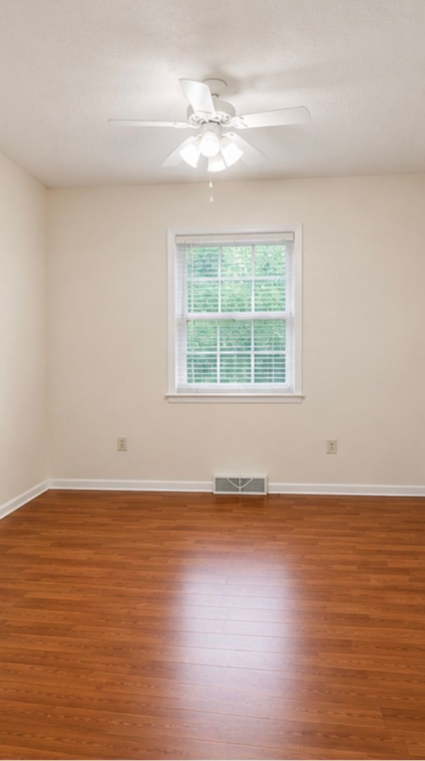 Building Photo - 13856 Oakbrook Dr