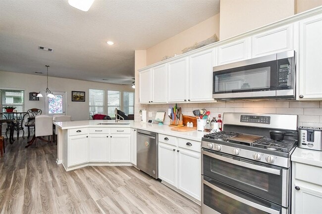 Building Photo - 2206 Rocky Hollow Ln