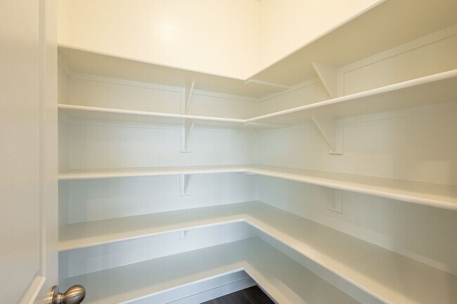 Building Photo - Brand New 3 bed 2.5 bath with flex room North Meridian