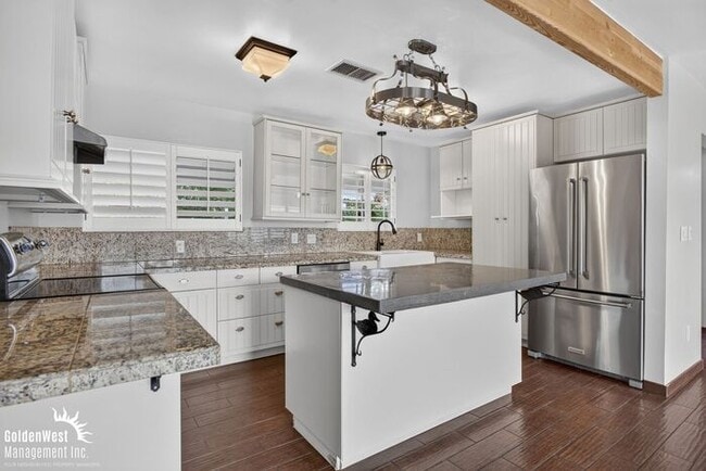 Building Photo - Charming 3Bdm 2Ba Home with Private Backyard in Phoenix!