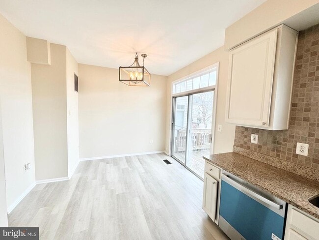 Building Photo - 15239 Brazil Cir