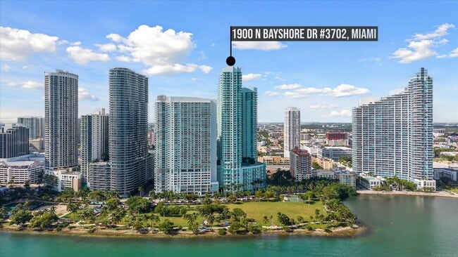 Building Photo - 1900 N Bayshore Dr