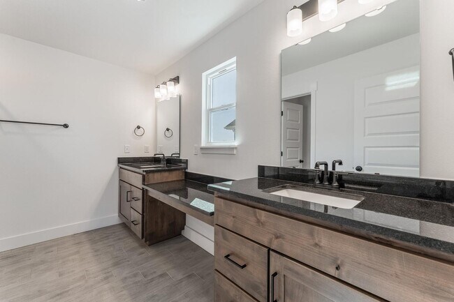 Building Photo - 1140 Ari Ave