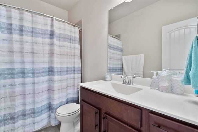 Building Photo - 417 Epiphany Ln