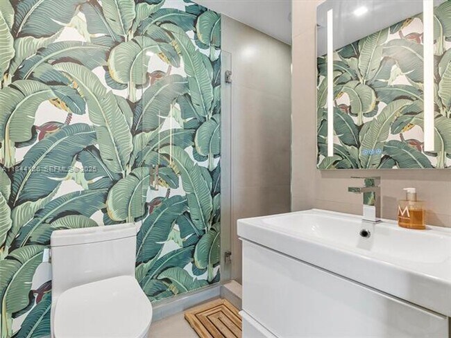 Building Photo - 60 SW 13th St