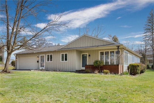 Building Photo - 35 Lakeview Cir