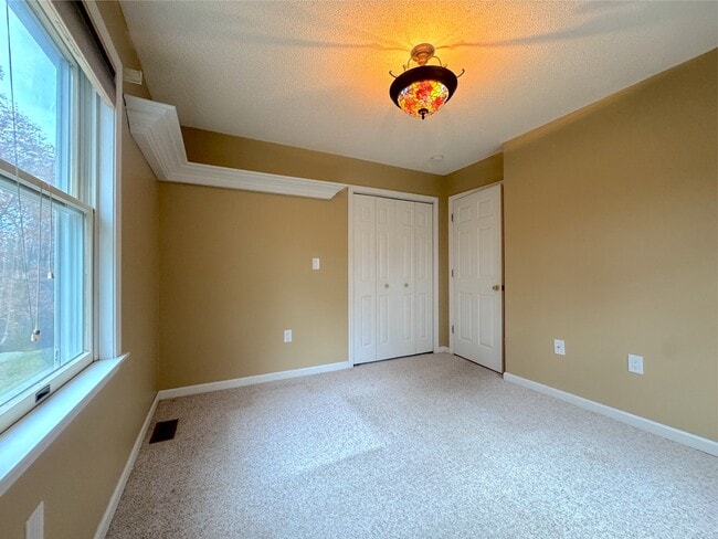 Building Photo - 400 Windham Ave