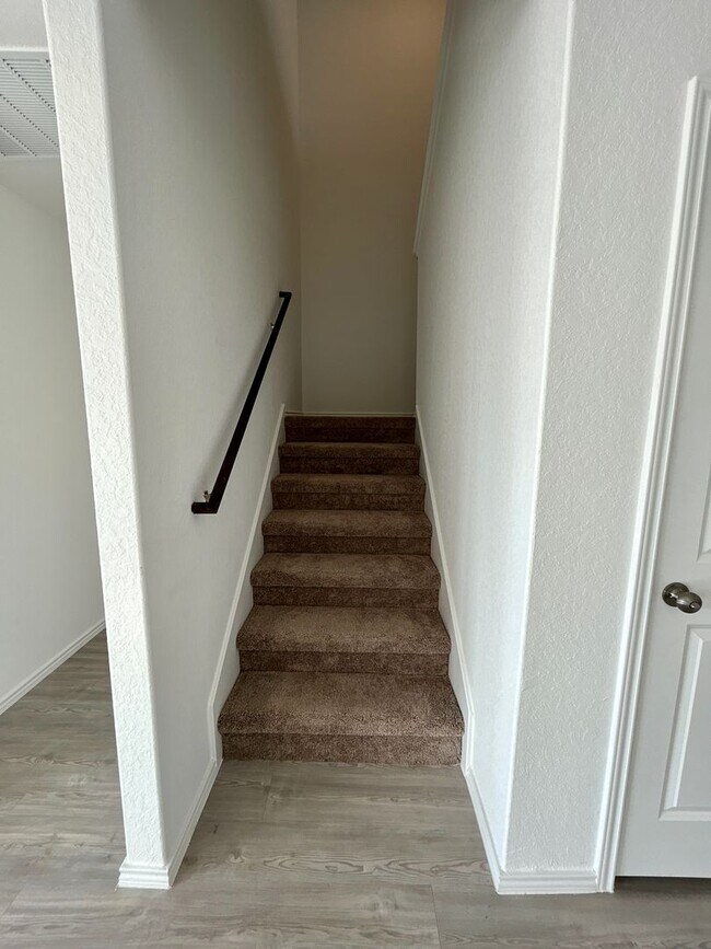 Building Photo - 5974 Companion Lp