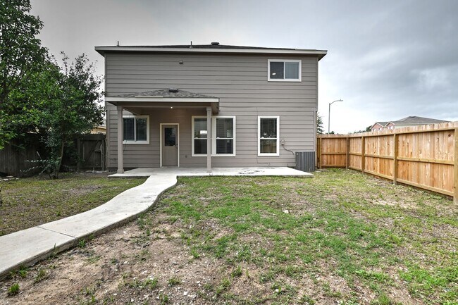 Building Photo - 5 bed | 3 bath | Corner lot | Fully remodeled!!!