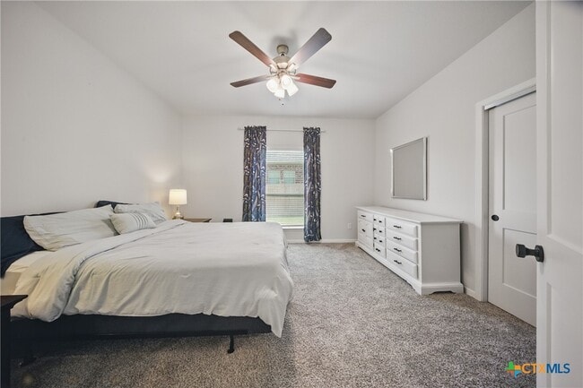 Building Photo - 711 Saddlehorn Dr