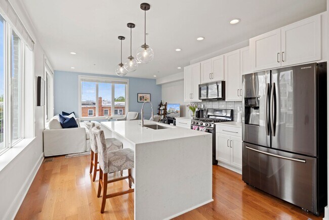 Building Photo - Totally Awesome in Trinidad! 3 bed + 2.5 B...