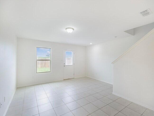 Building Photo - 1108 Port Texas Dr