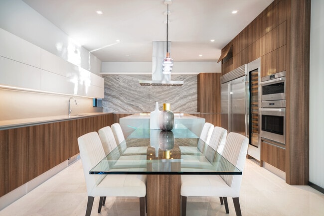 Floorplan - Luxury Listings