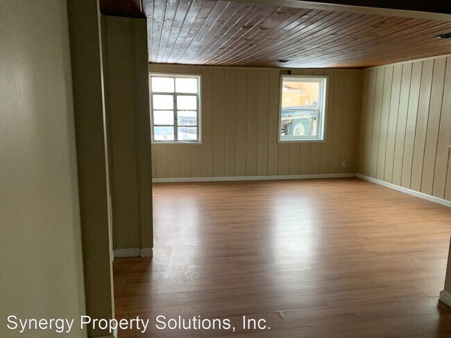 Building Photo - 1401 Ashland Rd