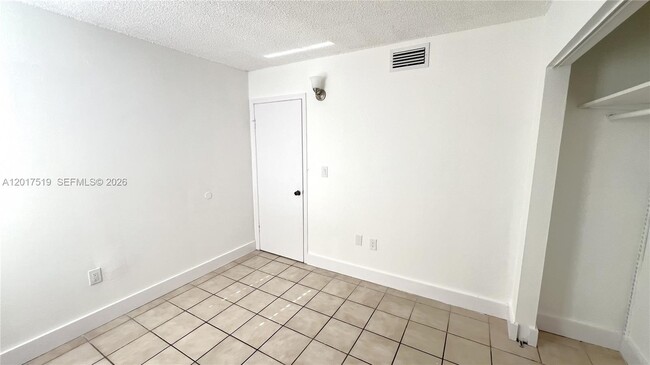 Building Photo - 680 NW 114th Ave