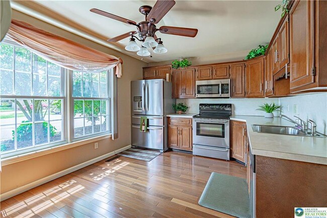 Building Photo - 4531 N Hedgerow Dr