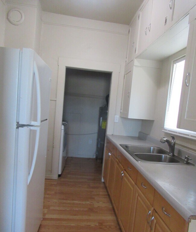 Building Photo - Coming Soon 3 Bedroom 1 Bath House!