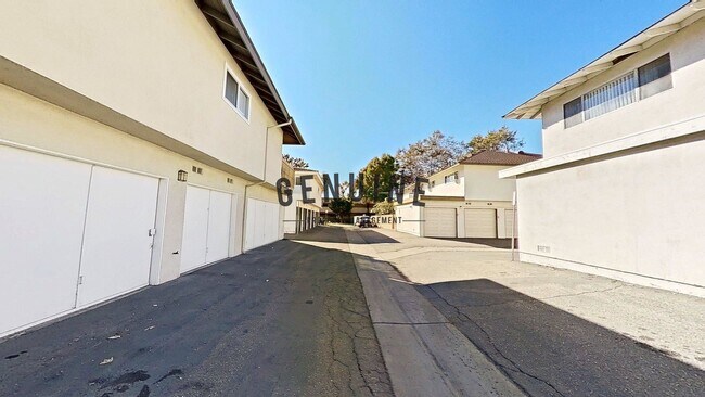 Building Photo - 17371 San Luis St