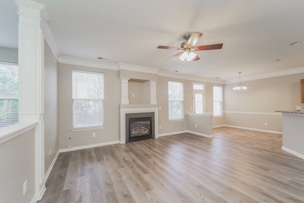 Building Photo - 331 Mountain Quail Dr