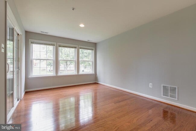 Building Photo - 11013 Apple Orchard Ct