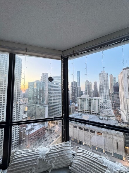 Open north view - 405 N Wabash Ave