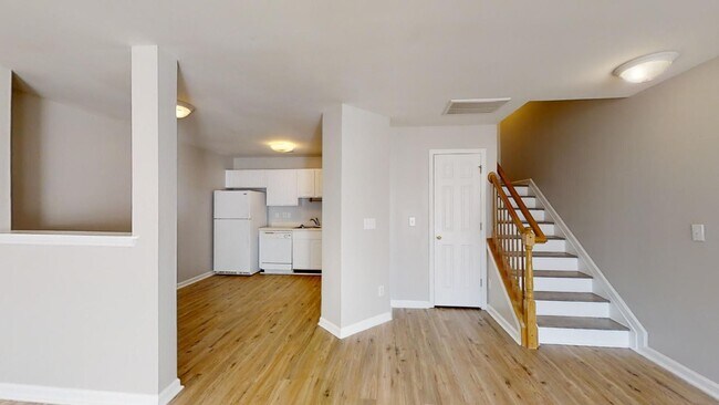 Building Photo - Townhome | Hard Surface Floors Through-Out...