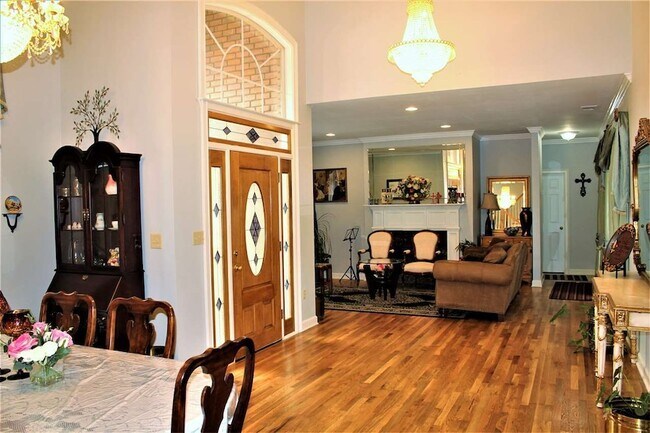 Building Photo - 355 Forest Hill-Irene Rd