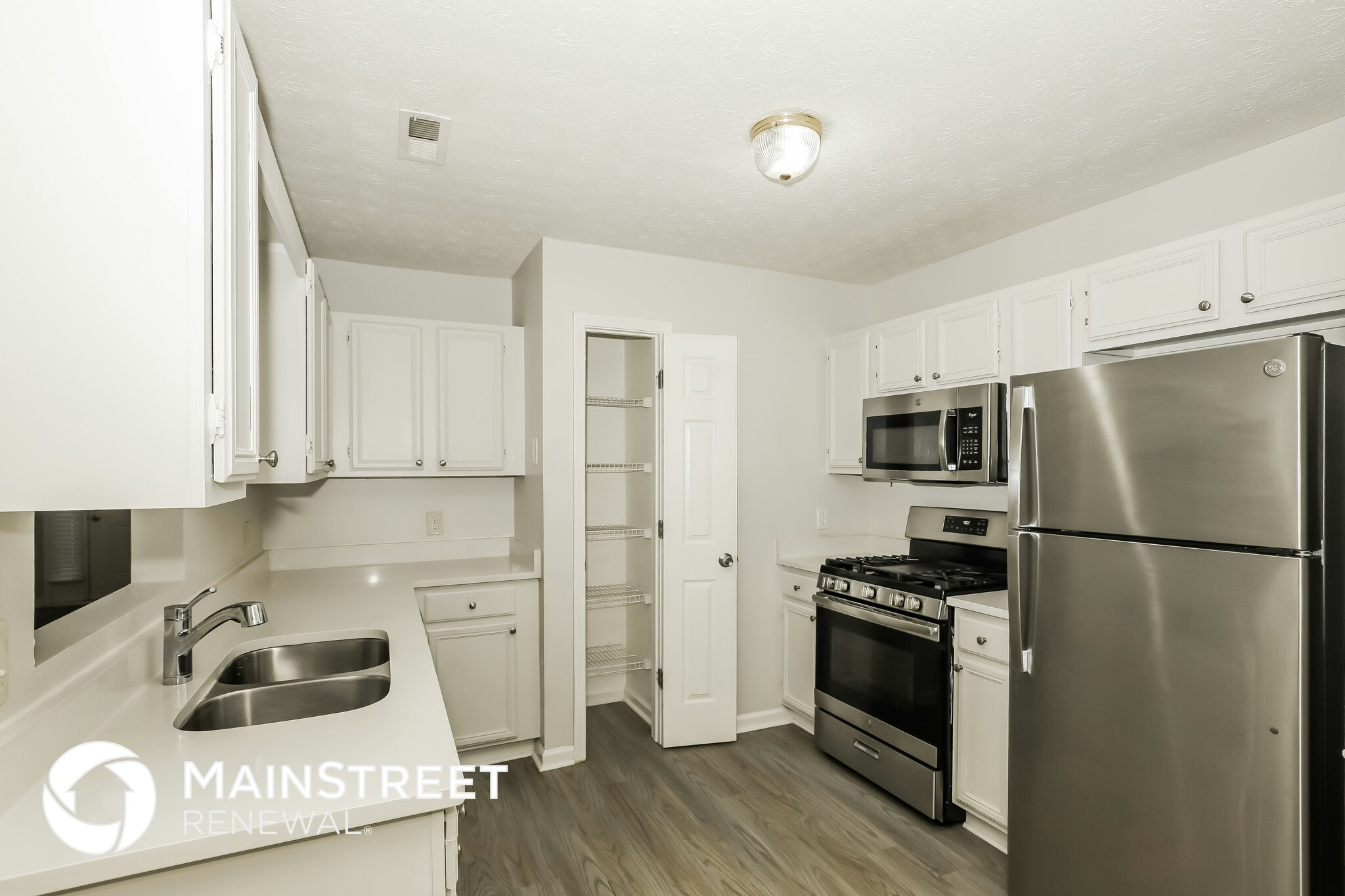 Building Photo - 635 Beaver Run Trce