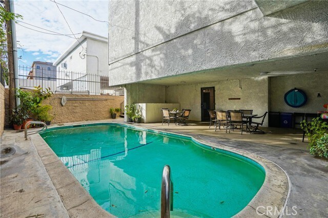 Building Photo - 11162 Camarillo St