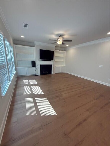 Building Photo - 5270 Woodline View Cir