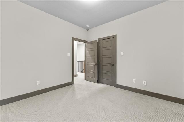 Building Photo - 7112 Royal View Dr