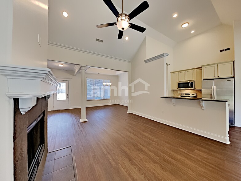 Building Photo - 113 Gatone Ct