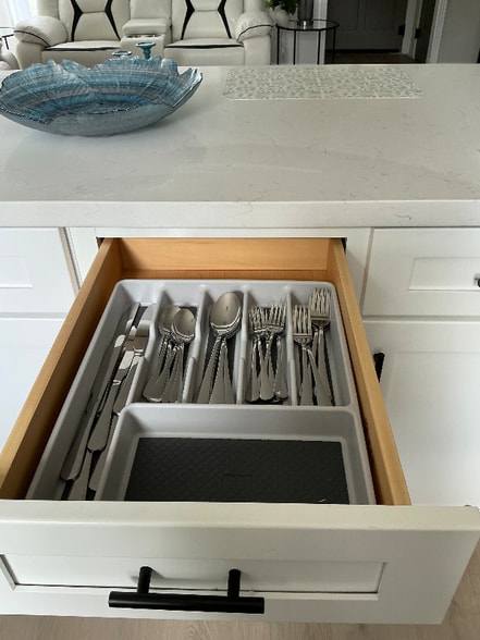 Building Photo - 3449 W Parkway St