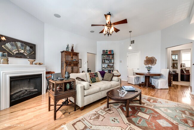 Building Photo - 4545 S Drexel Blvd
