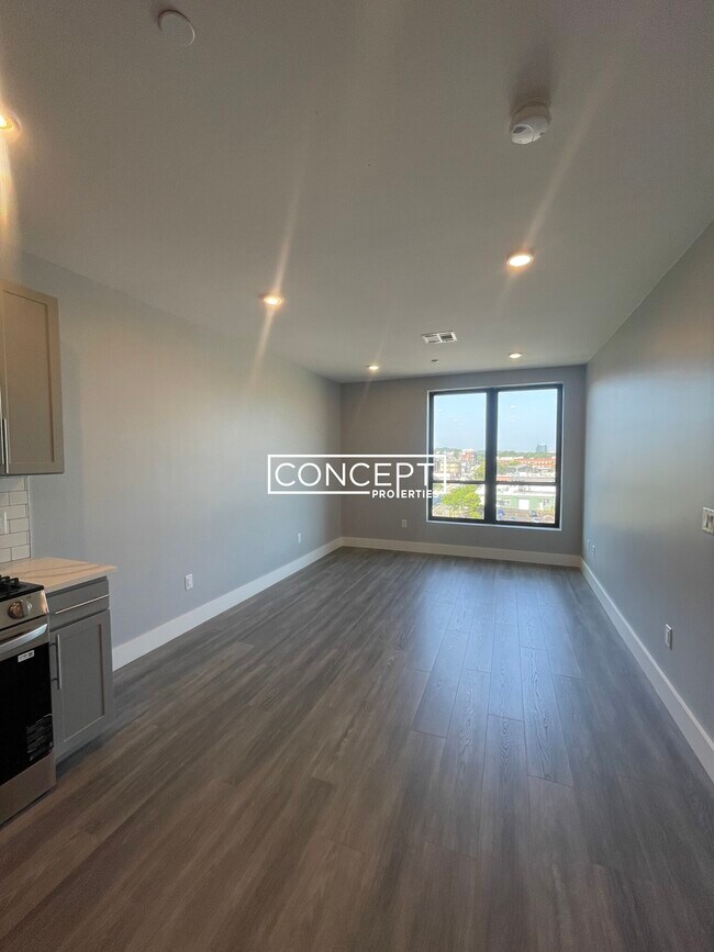 Building Photo - 365 Western Ave