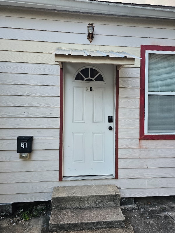 Building Photo - 1511 N Dupre St